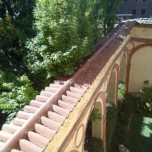 ovely-legant-studio-next-to-duomo-missori.it-lombardy.com/